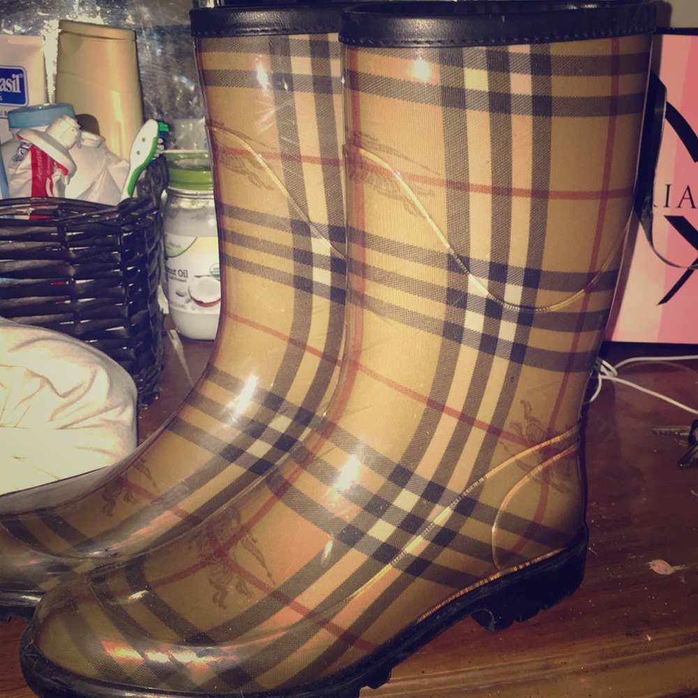Burberry rain boots